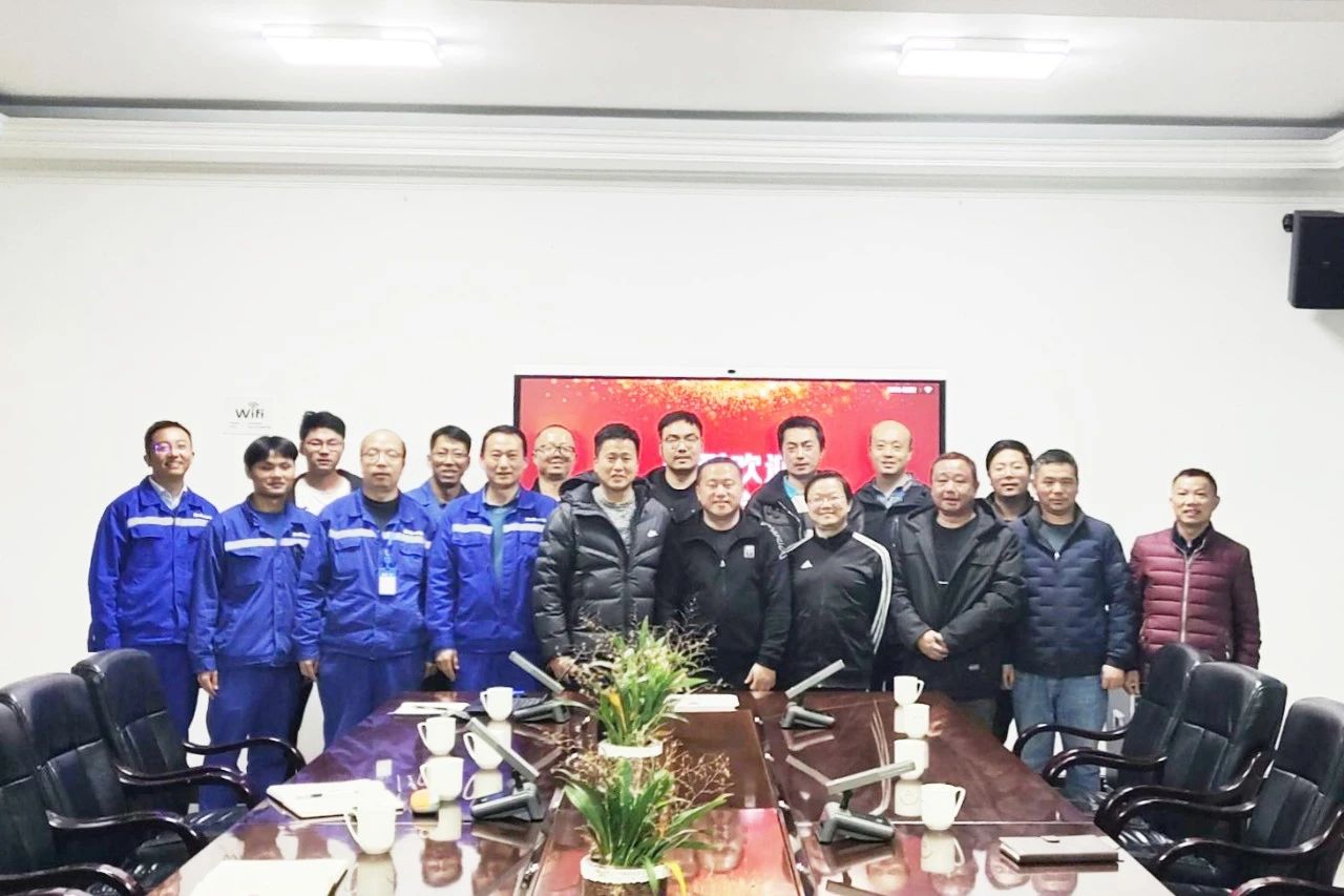 昆明理工大学刘琨老师一行到宣威工厂进行交流座谈